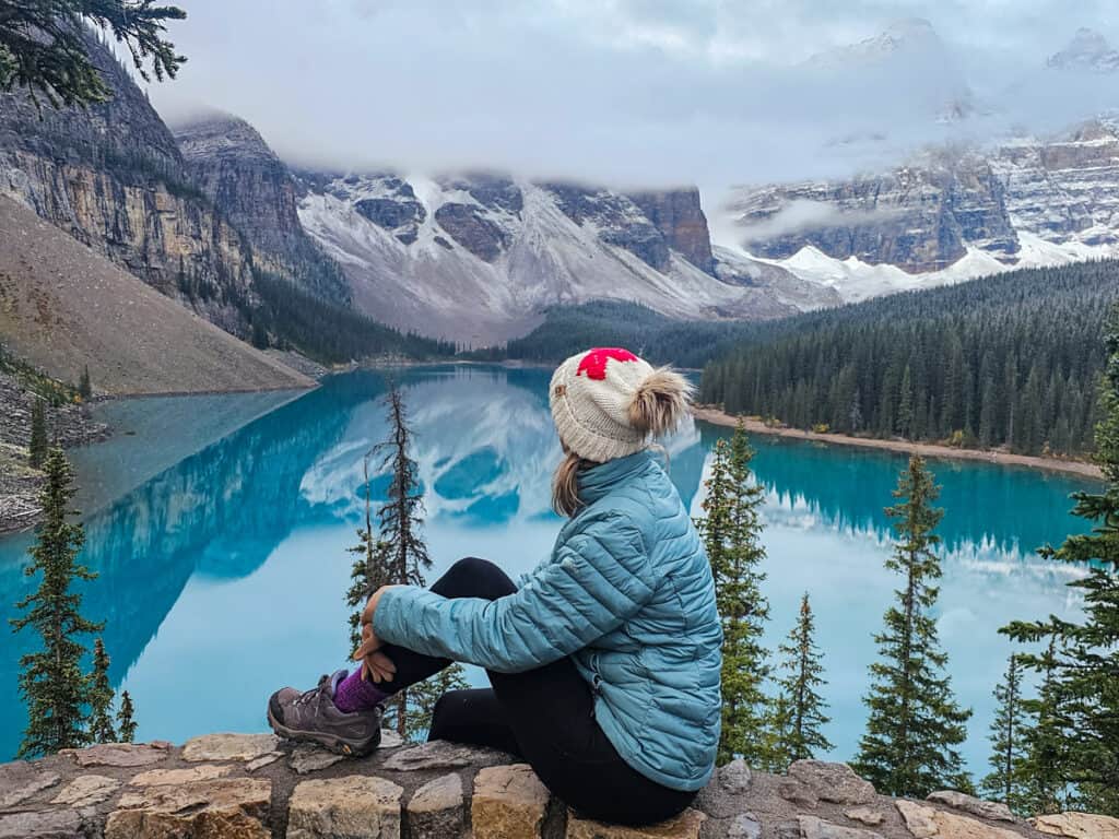 caroline looking at moraine lake